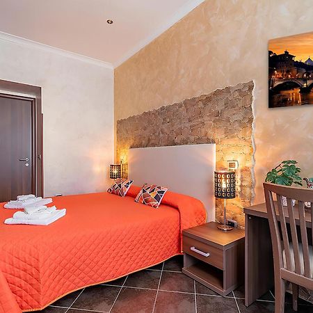 Alis Laura Guest House - 150M From Piazza Bologna Metro And 10 Minutes From The Colosseum מראה חיצוני תמונה
